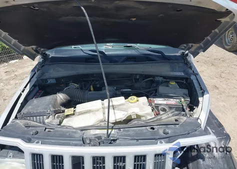 2008 Jeep Liberty Sport из США, поврежденный, VIN 1J8GN28K68W197890